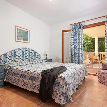 Villa Can Besso,Con Piscina Privada-2